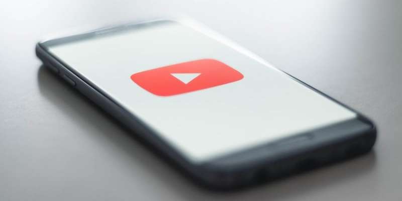 Боротьба з хейтерами. YouTube запускає нову функцію для аналізу коментарів