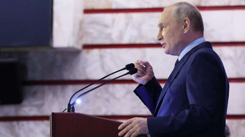 На встрече с Путиным подняли вопрос о маркетплейсах в новых регионах России