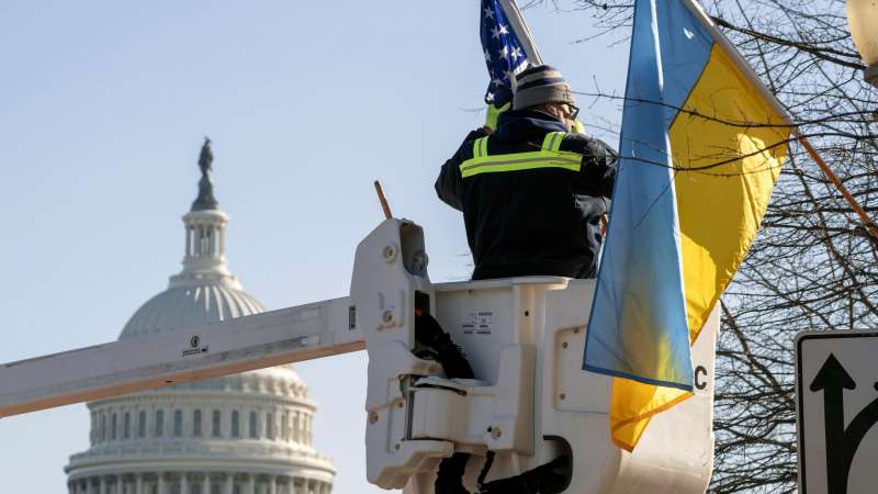 Пентагон, Минфин и госсекретарь призвали конгресс США дать денег Украине