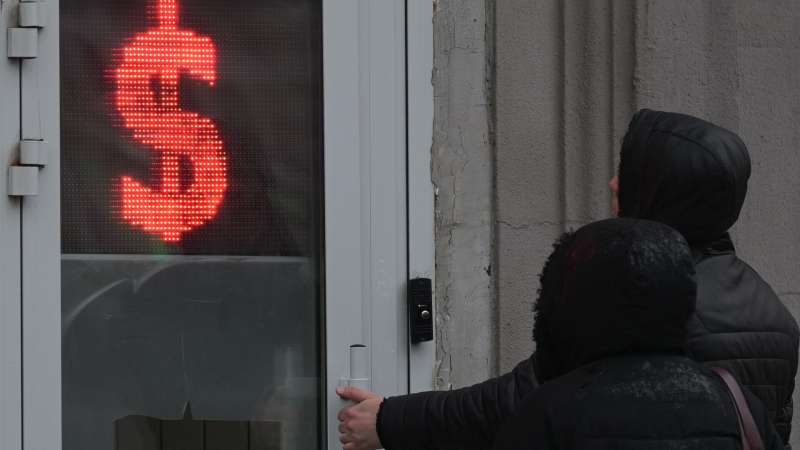 Силуанов призвал меньше обращать внимания на курс доллара