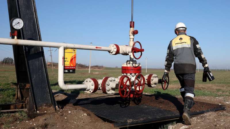 В "Роснефти" рассказали, как будет снабжаться энергией "Восток Ойл"