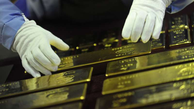 Золотые резервы России достигли рекордного значения
