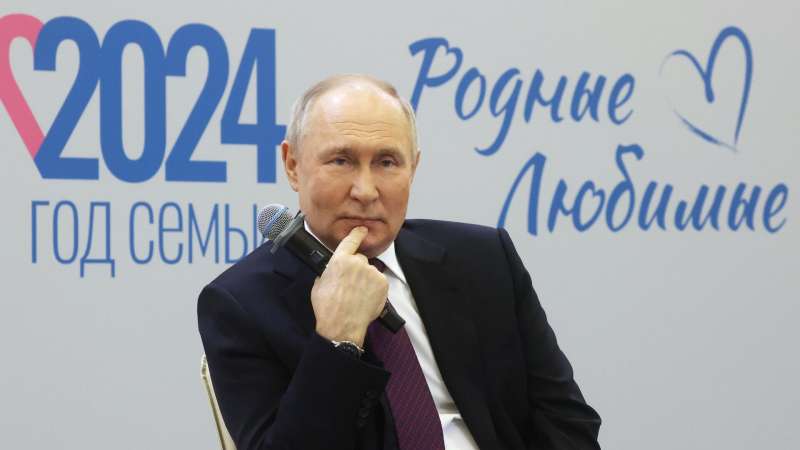 Путин дал поручения по страхованию экспортного контракта