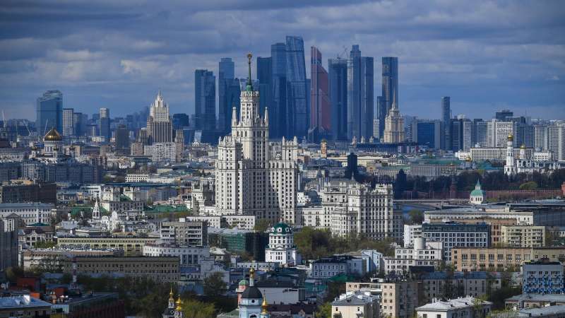 Россия может обогнать Японию в мировом рейтинге экономик, заявил Решетников