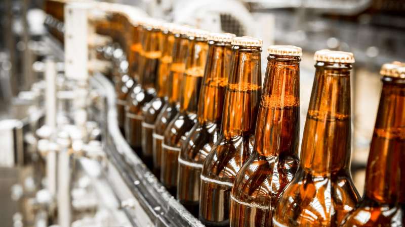В Госдуме предложили запретить ввоз пива из недружественных стран