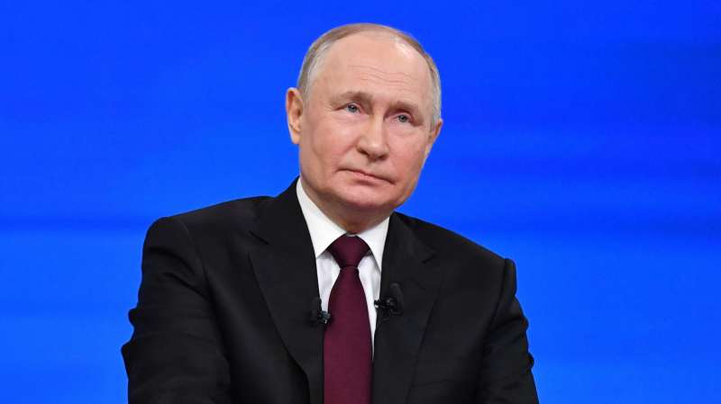 Путин заявил, что предприятия ОПК будут обеспечены заказами на годы вперед