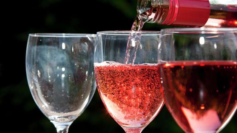 В России за несколько лет утроился ассортимент розовых вин