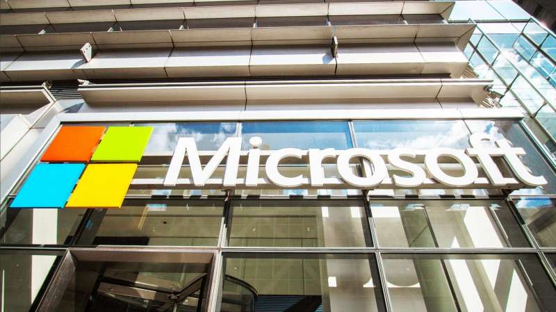 Softline: Microsoft закроет облачные сервисы для компаний в России