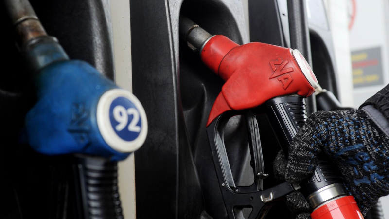 Бензин и дизельное топливо подорожали на российской бирже