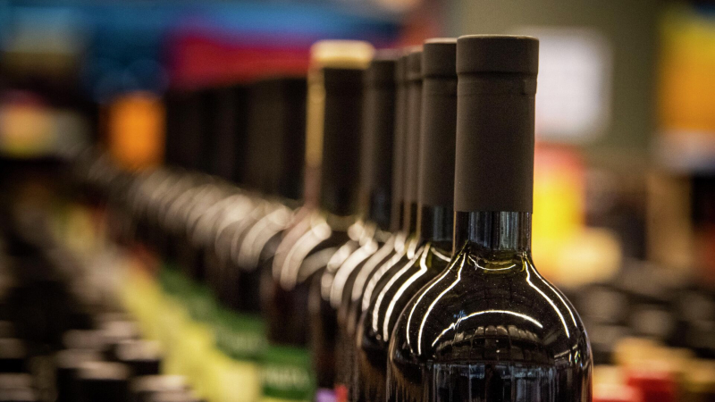 Латвия стала крупнейшим поставщиком игристого вина в Россию