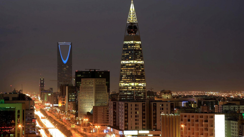 СМИ: Саудовская Аравия снизила цены на нефть