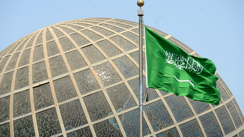 СМИ: Саудовская Аравия снизила цены на нефть